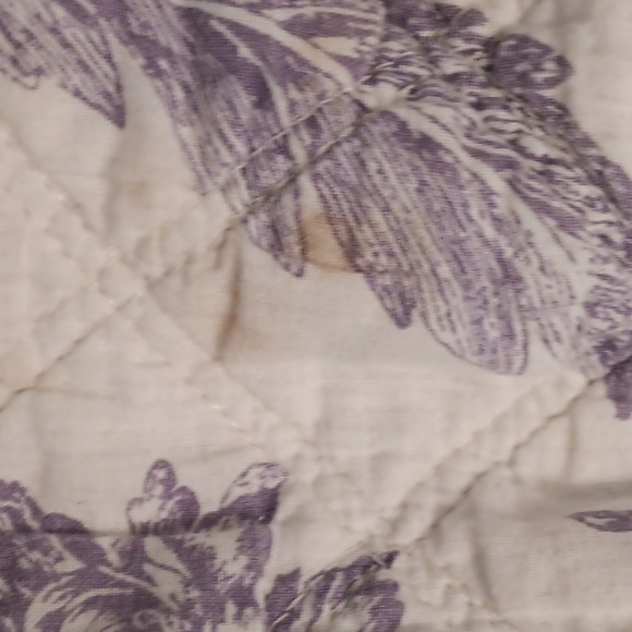 Laura Ashley Floral Purple and White Quilt Full/queen - Picture 6 of 7